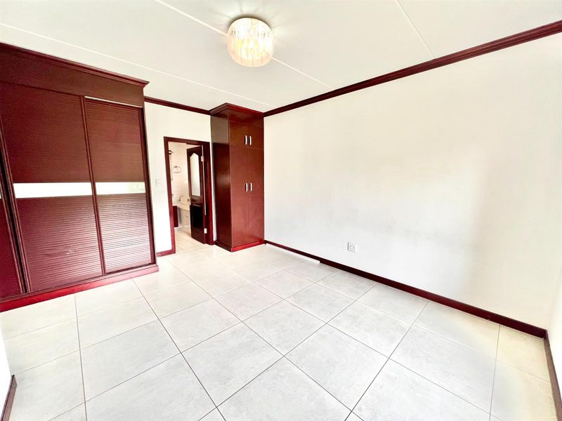 Modern Ground floor 2 Bed Apartment - Photo 8