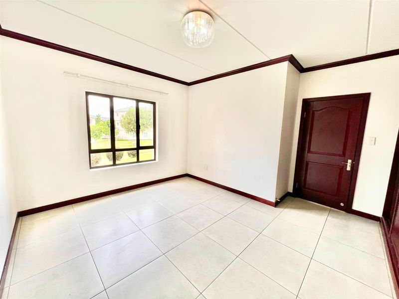 Modern Ground floor 2 Bed Apartment - Photo 10