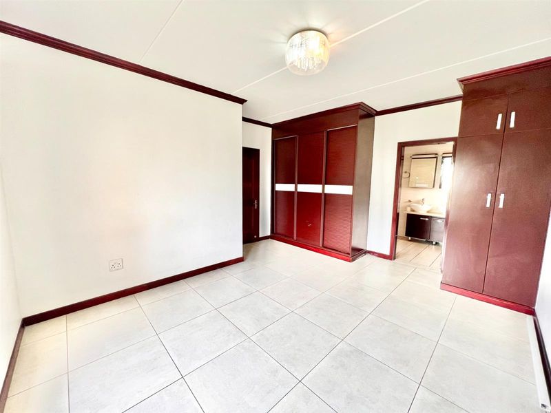 Modern Ground floor 2 Bed Apartment - Photo 9