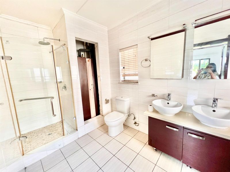 Modern Ground floor 2 Bed Apartment - Photo 4