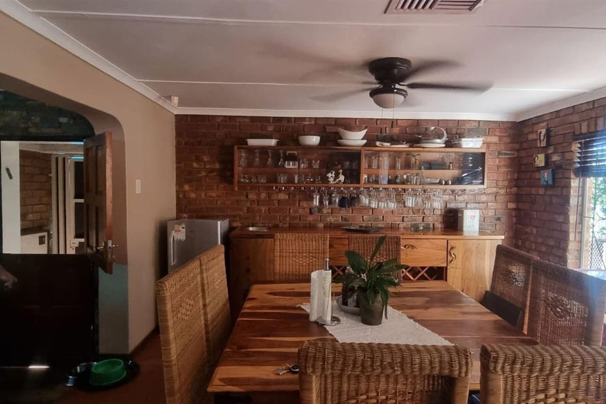 Your Lovely  Family Home in Southridge - Photo 3