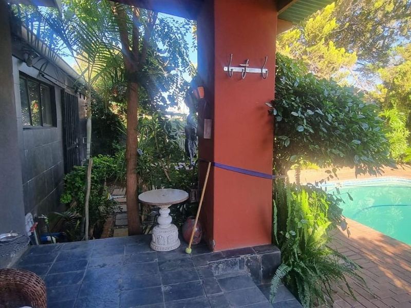 Your Lovely  Family Home in Southridge - Photo 1