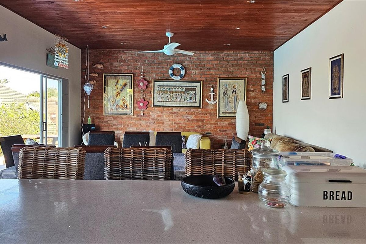 Unique, Modern 3 Bedroom House with FLATLETS - Photo 3