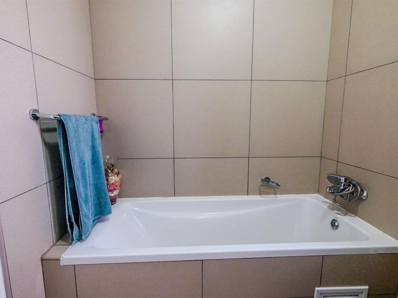 Apartment For Sale in Carlswald, Midrand - Photo 9