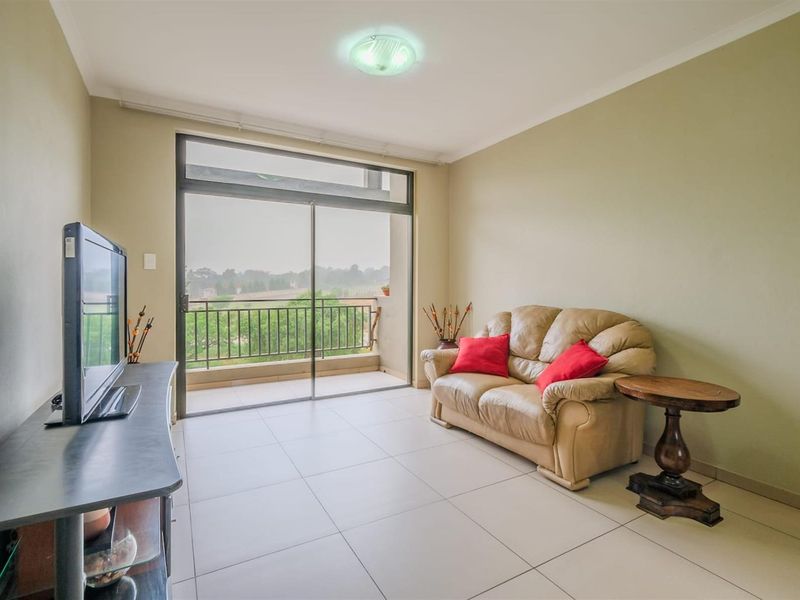 Apartment For Sale in Carlswald, Midrand - Photo 5