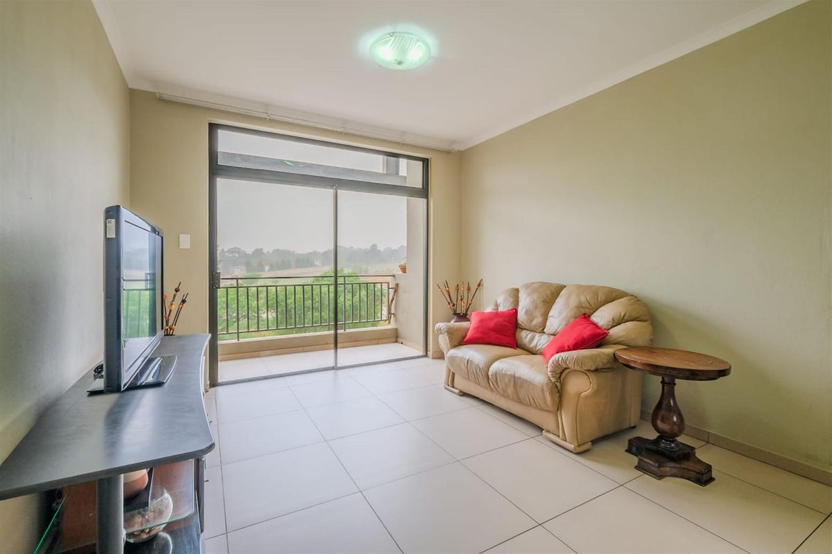 Apartment For Sale in Carlswald, Midrand - Photo 5