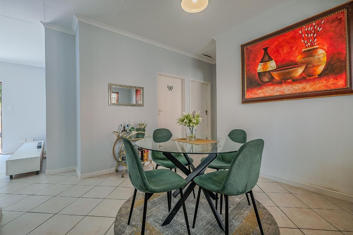 Apartment For Sale in Carlswald, Midrand - Photo 4