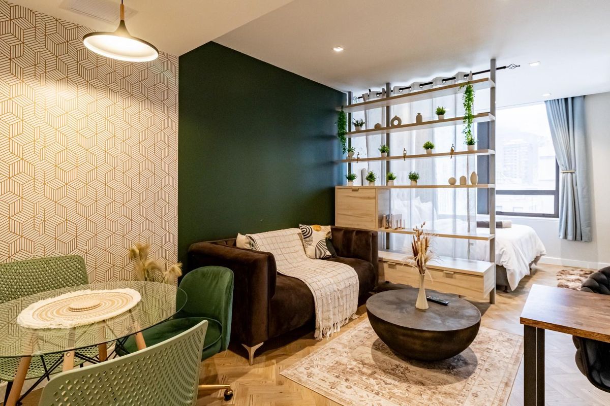 Apartment To Rent in City of Cape Town - Photo 2