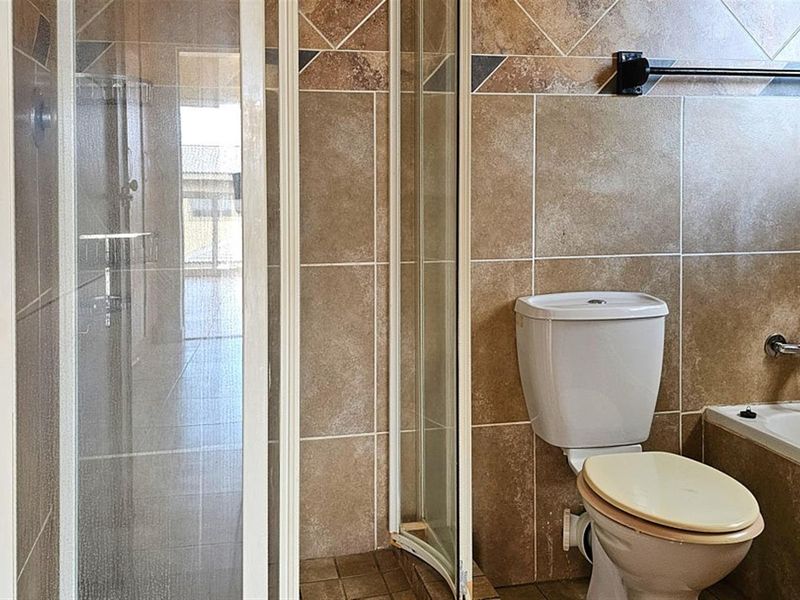 PET and WHEELCHAIR FRIENDLY Apartment with Sea Views - Photo 7