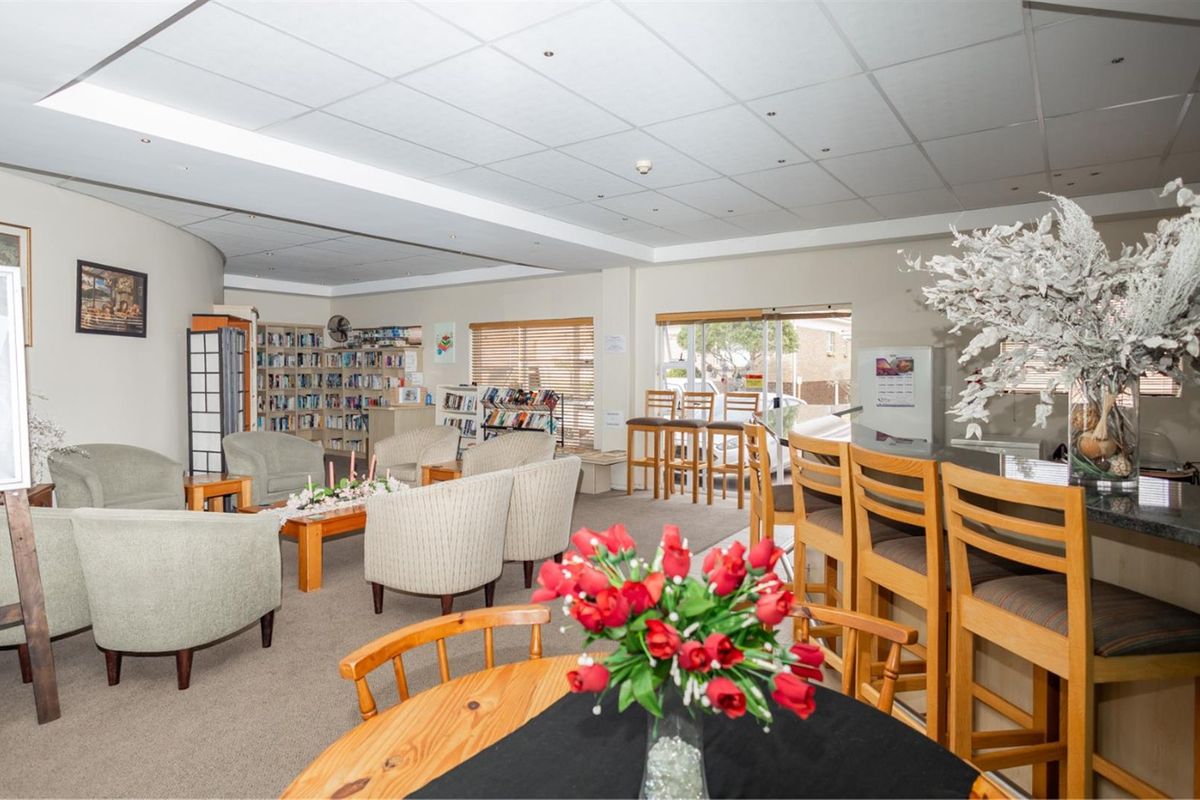 Frail Care Sectional Title Fontaine Bleau - Photo 4