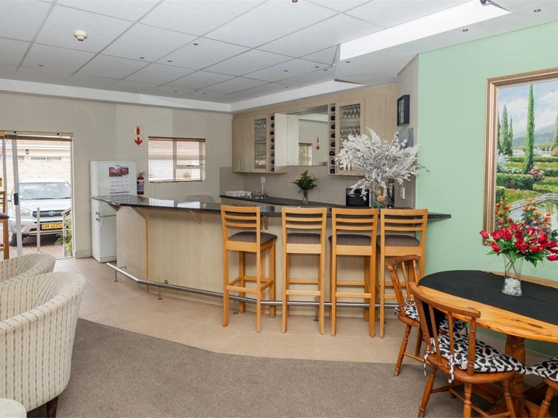 Frail Care Sectional Title Fontaine Bleau - Photo 5