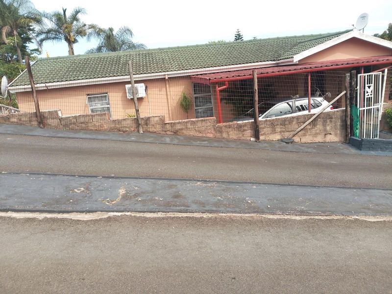 Four Bedroom Home For Sale in Newlands West, Durban, KwaZulu Natal - Photo 2