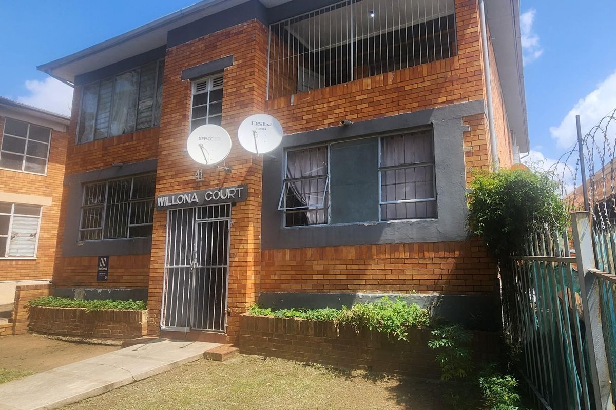 A Block Of Investor's Money Spinner in Rosettenville - Photo 2