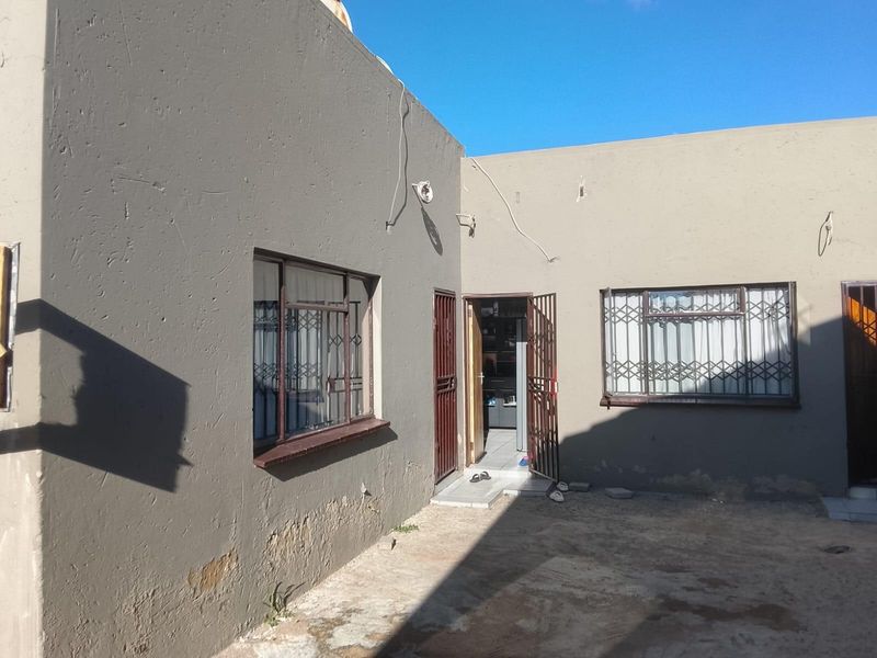 House For Sale in Norkem Park, Kempton Park - Photo 2