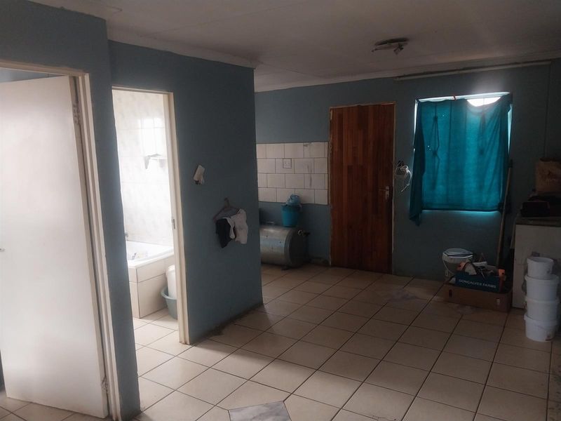 3 bedroom House For Sale in Protea Glen, Soweto - Photo 5