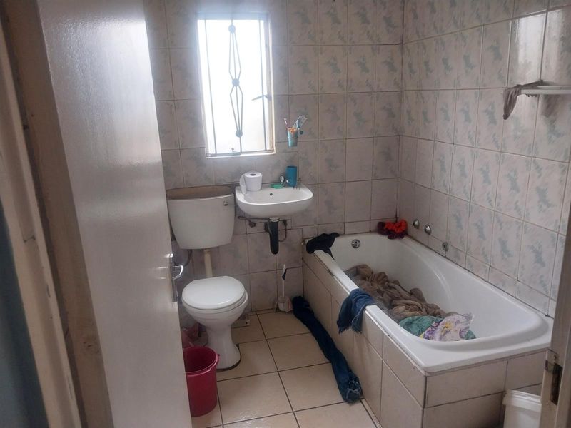 3 bedroom House For Sale in Protea Glen, Soweto - Photo 8