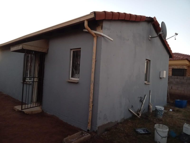 3 bedroom House For Sale in Protea Glen, Soweto - Photo 3