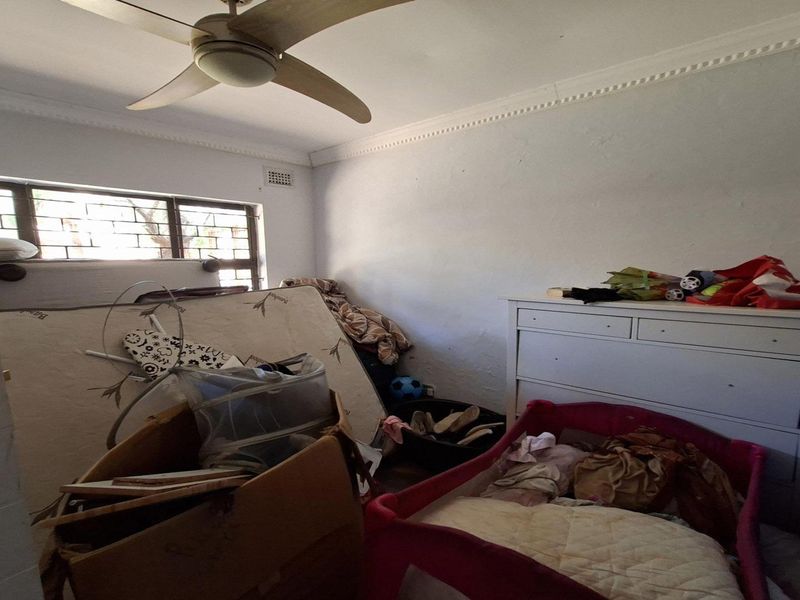 3-Bedroom House in Bluff - Photo 9