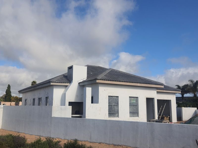 COMING SOON - MODERN 3 BEDROOM HOME A STONE'S THROW FROM THE SEA-SHORE - Photo 6