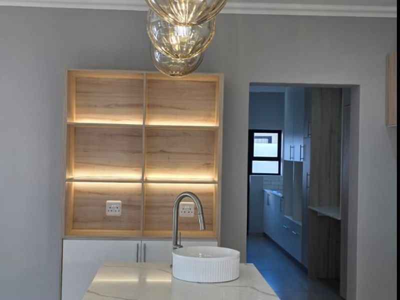 COMING SOON - MODERN 3 BEDROOM HOME A STONE'S THROW FROM THE SEA-SHORE - Photo 8