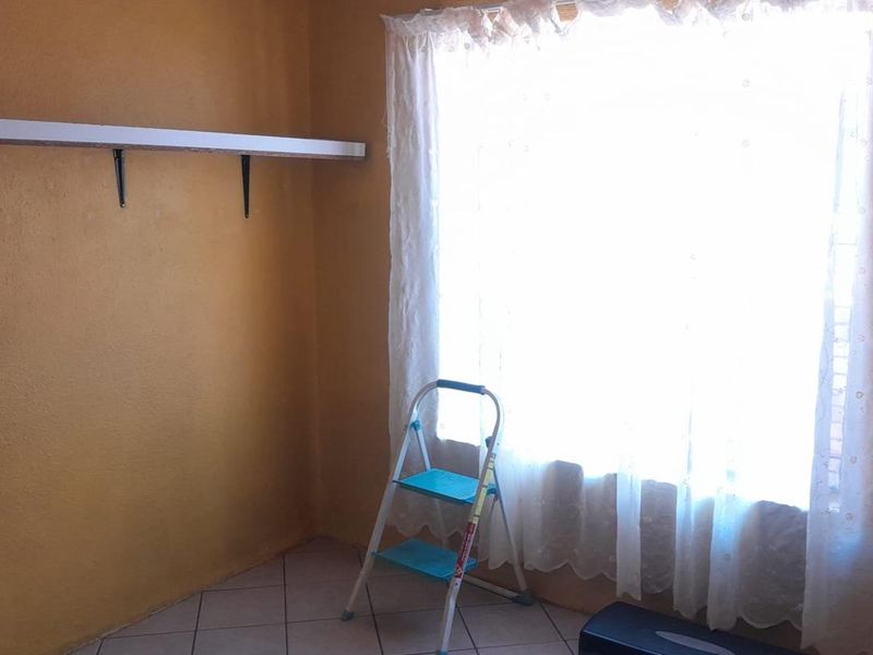 Modern living In Soshanguve - Photo 4