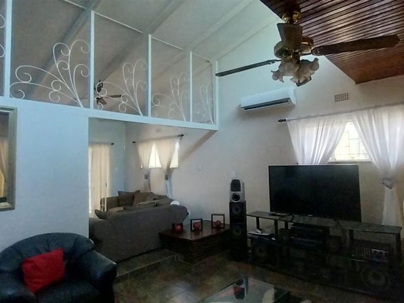 The Ultimate Multi-Purpose Gem: Unlimited Potential on a Grand Scale in Hadison Park, Kimberley - Photo 5