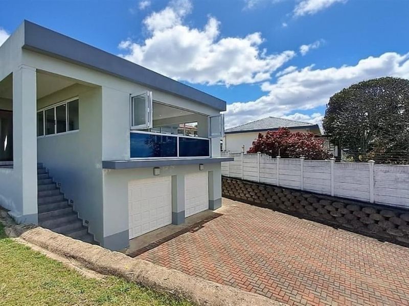 Beautiful 4 bedroom, 3 bathroom home in Manaba Beach - Photo 2