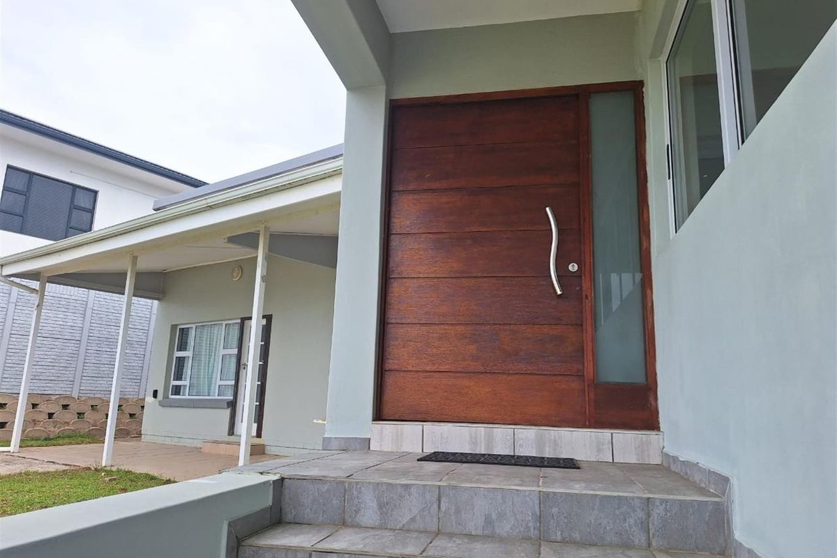 Beautiful 4 bedroom, 3 bathroom home in Manaba Beach - Photo 4