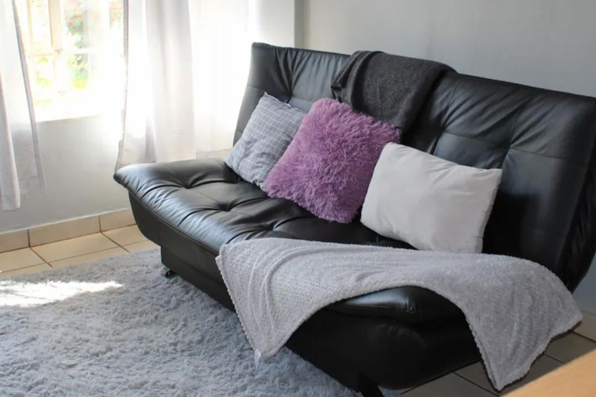 Newly Renovated Apartment For Sale in Hesteapark, Akasia - Photo 4