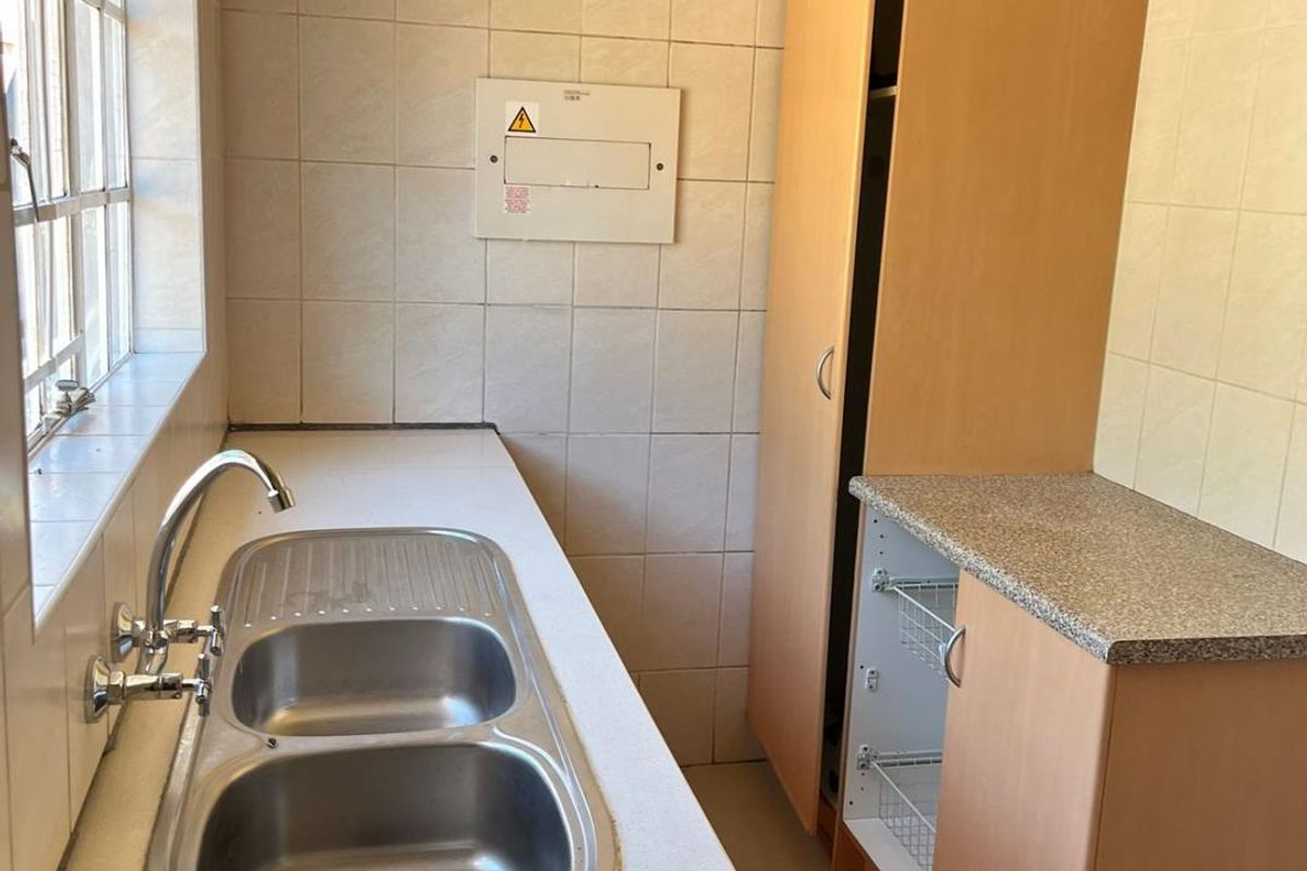 Newly Renovated Hub For Sale in Amandasig, Akasia - Photo 5