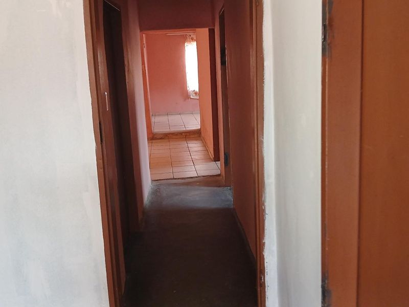 Fixer Upper, Voetstoot clause - Photo 5