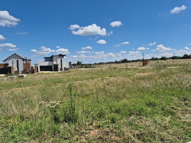 A Place to Call Home - 329 m2 Stand in Tranquil Estate Setting For Sale in Helderzicht Eco Estate - Photo 7