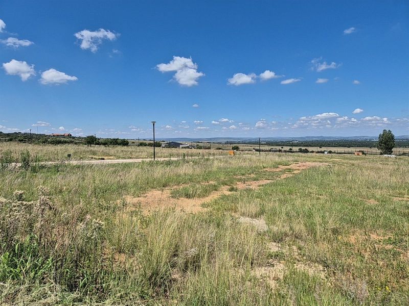 A Place to Call Home - 329 m2 Stand in Tranquil Estate Setting For Sale in Helderzicht Eco Estate - Photo 10