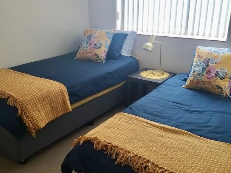 Front-Row Ocean View Apartment with Garage and Backup Power in De Bakke - Photo 10