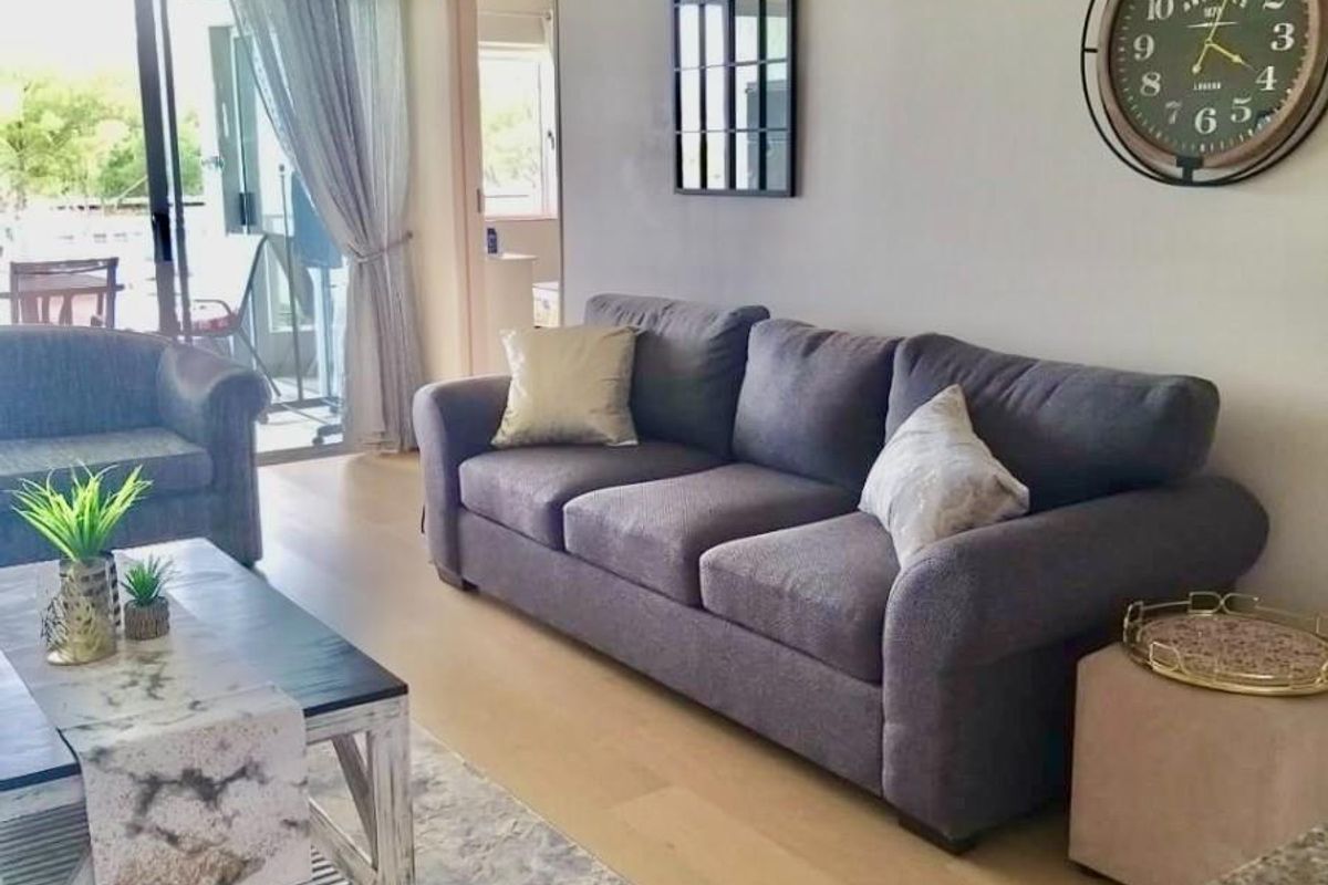 Front-Row Ocean View Apartment with Garage and Backup Power in De Bakke - Photo 5