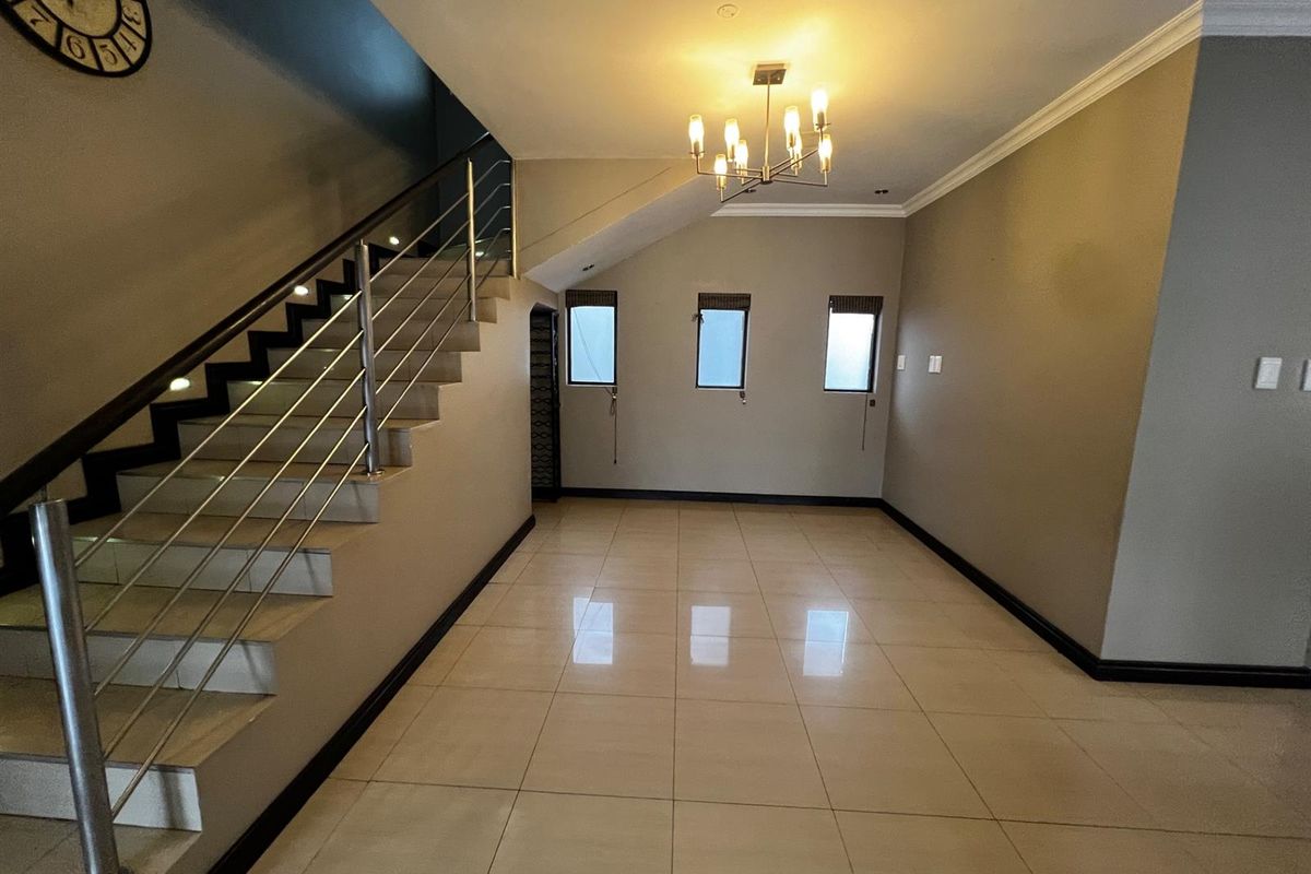 Spacious 3 bedroom House To Rent in Centurion Celtisdal - Photo 2