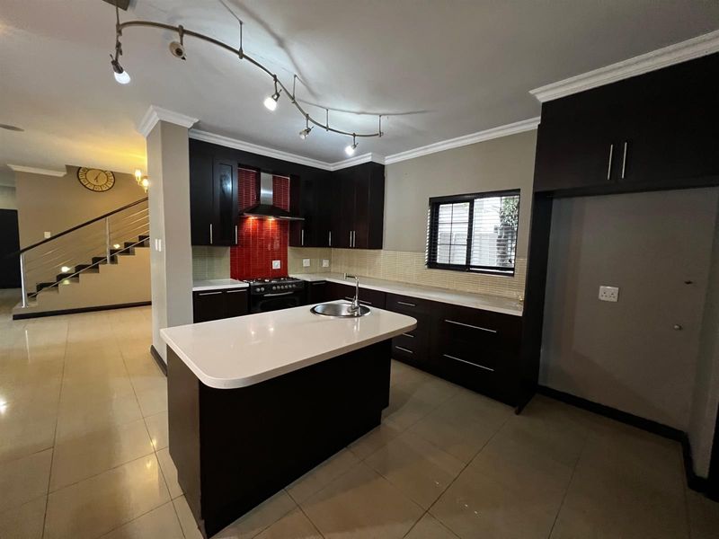 A beautiful 3 bedroom House To Rent in Centurion Celtisdal - Photo 4
