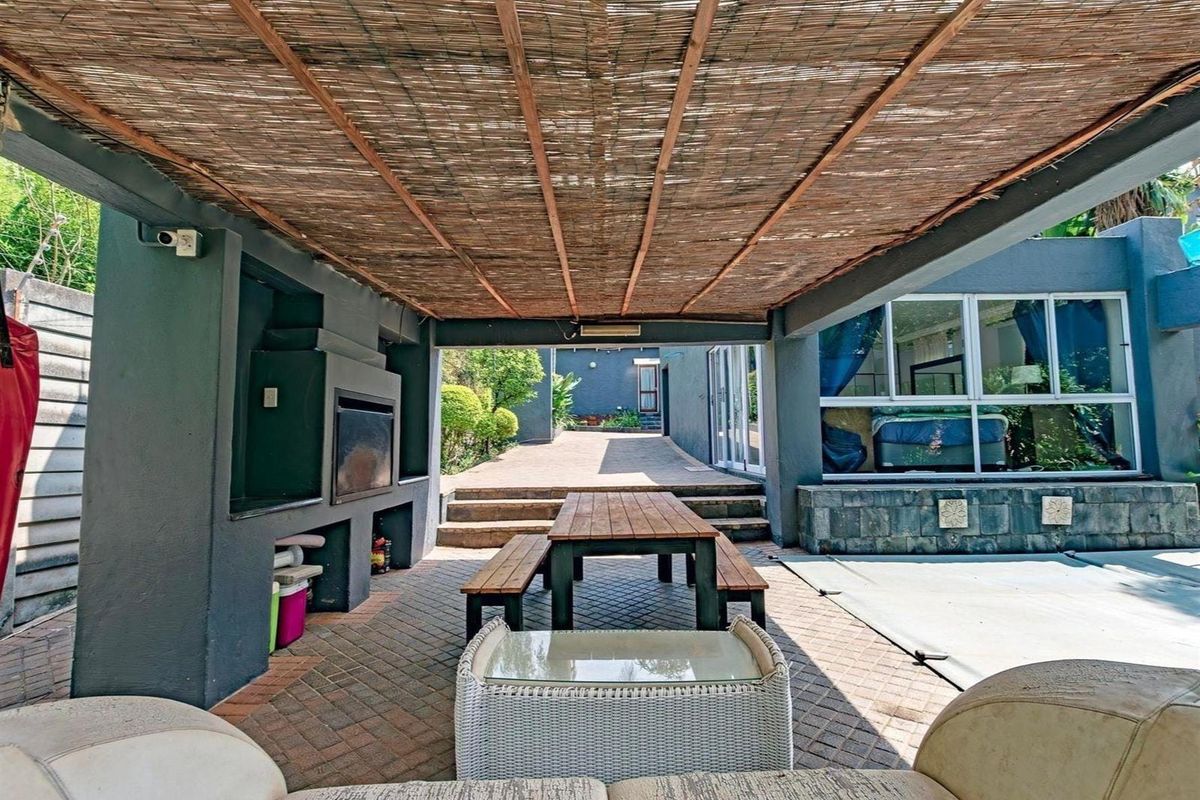 House For Sale in Lyndhurst, Johannesburg - Photo 3