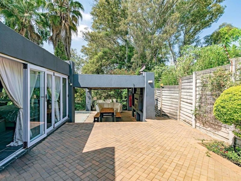House For Sale in Lyndhurst, Johannesburg - Photo 8