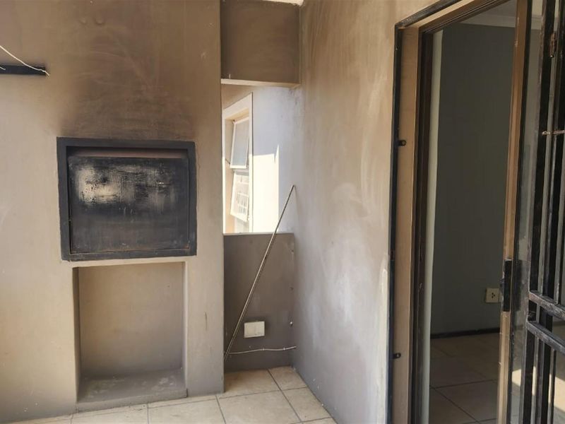 2 bedroom Apartment To Rent in Brenthurst - Photo 8