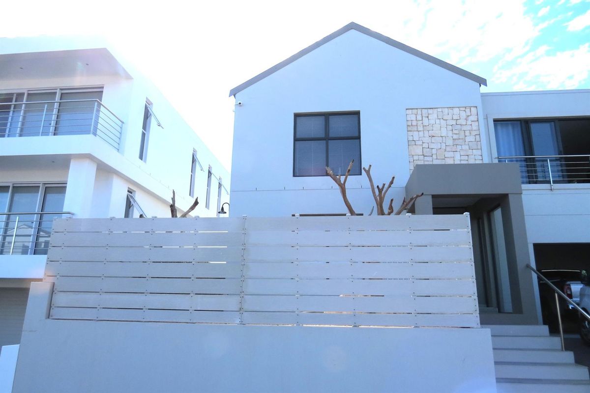 5 Bedroom house divided in 2 units :  Calypso Beach: Langebaan - Photo 5
