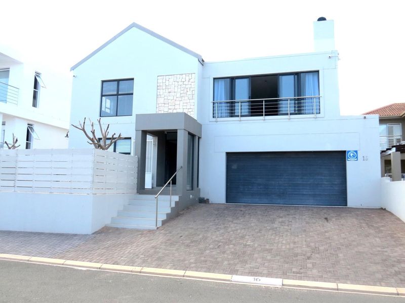 5 Bedroom house divided in 2 units :  Calypso Beach: Langebaan - Photo 4