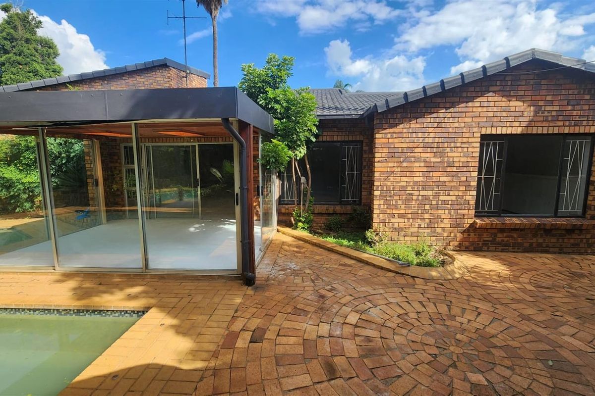 Secure Estate, Freestanding house to Rent - Photo 2