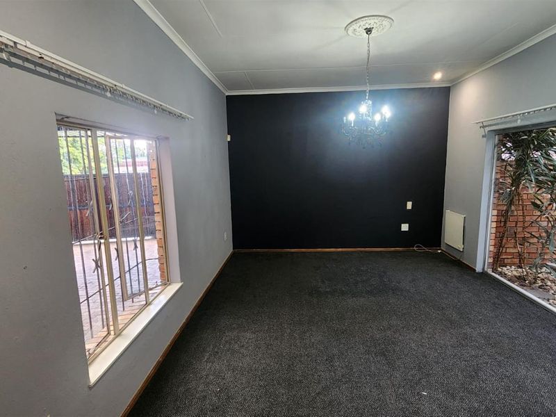 Secure Estate, Freestanding house to Rent - Photo 7