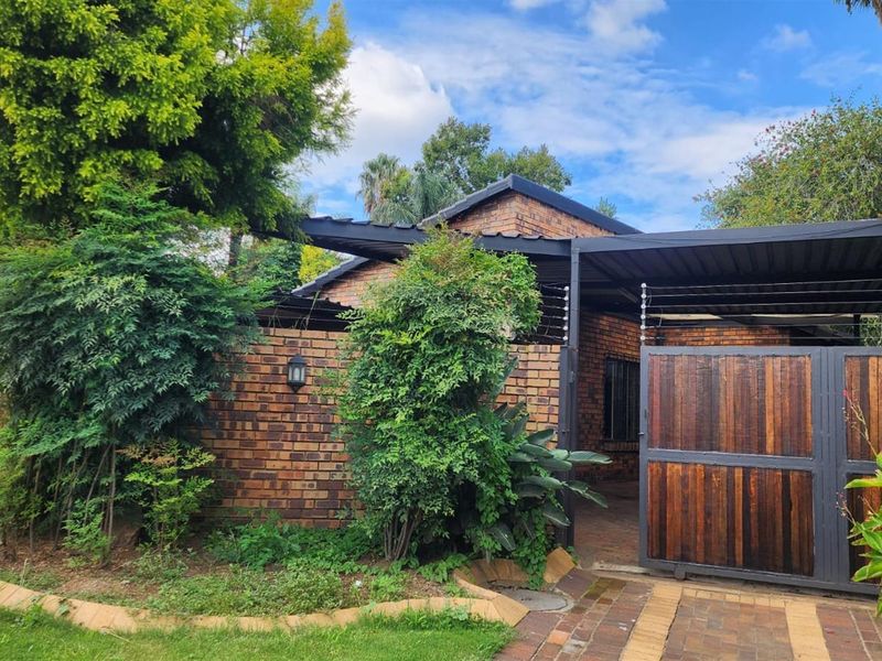 Secure Estate, Freestanding house to Rent - Photo 6