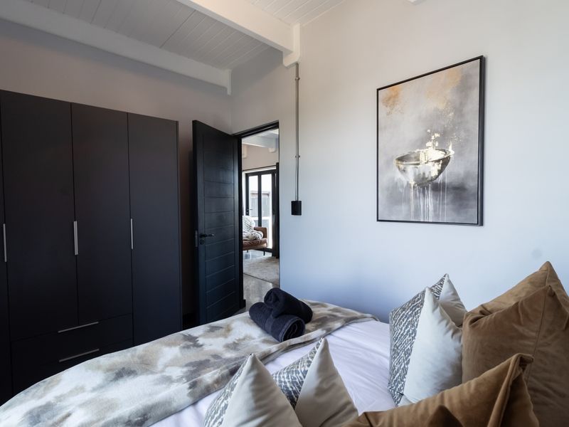 Modern Coastal Living - Furnished Apartment with partial Sea Views - Photo 7