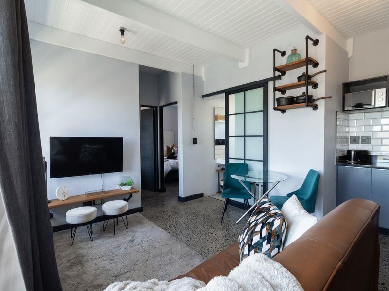 Modern Coastal Living - Furnished Apartment with partial Sea Views - Photo 2