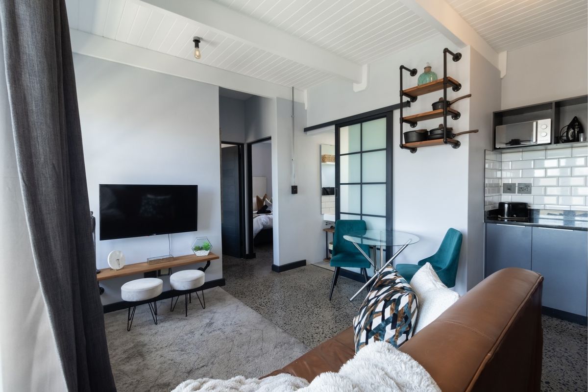 Modern Coastal Living - Furnished Apartment with partial Sea Views - Photo 2