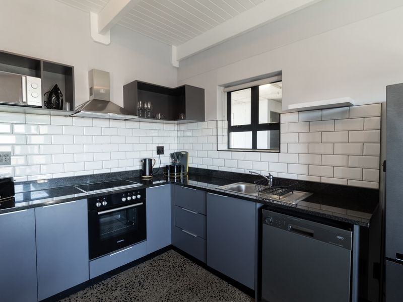 Modern Coastal Living - Furnished Apartment with partial Sea Views - Photo 5