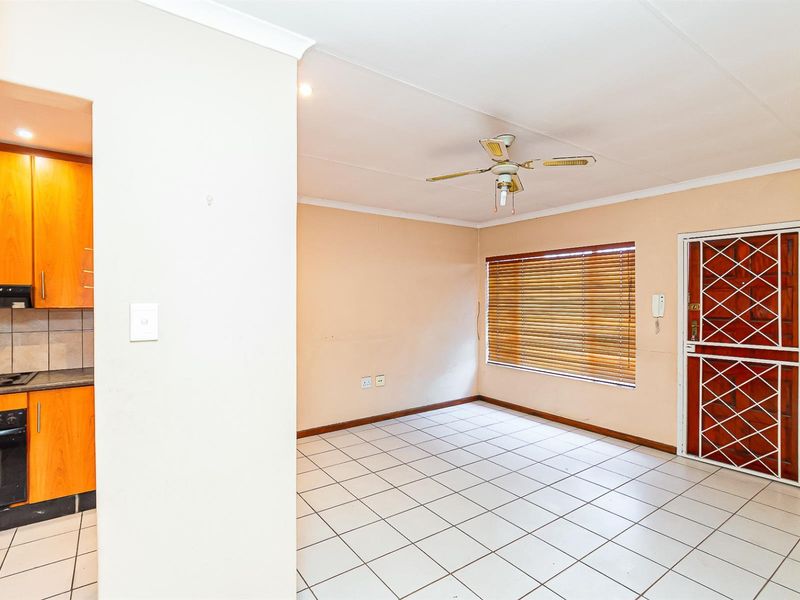 1st Floor Apartment For Sale in Eden Glen, Edenvale - Photo 7